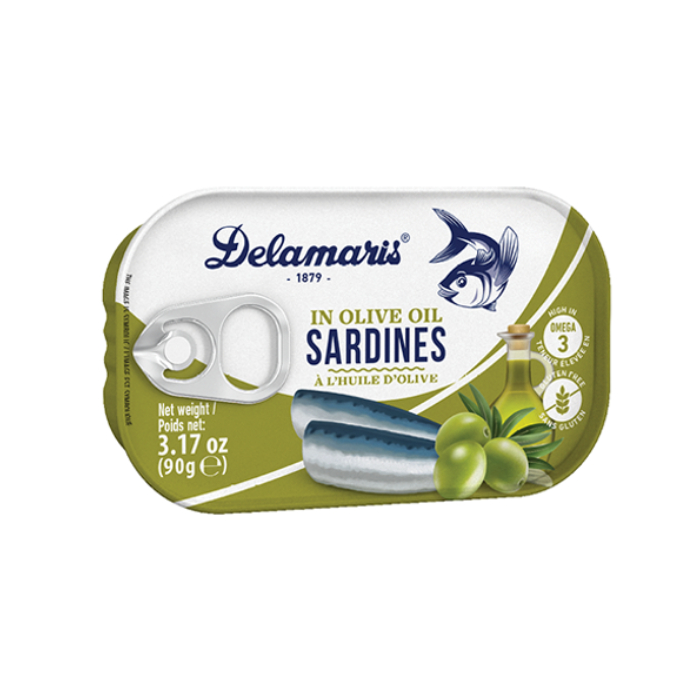 f03c89_93b7d5f9c7f14b1b9f67f0046ba5c05emv2.png Delamaris Sardines in Olive Oil 90g - Image 1